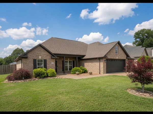 23 Kambridge Dr , Medina, TN 38355