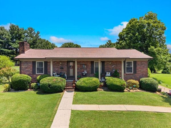 6295 Woodcrest Drive, Morristown, TN 37814