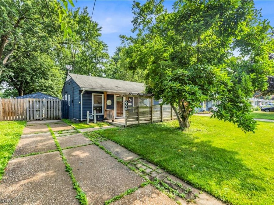280 Kempton Drive , Berea, OH 44017 Photo 1
