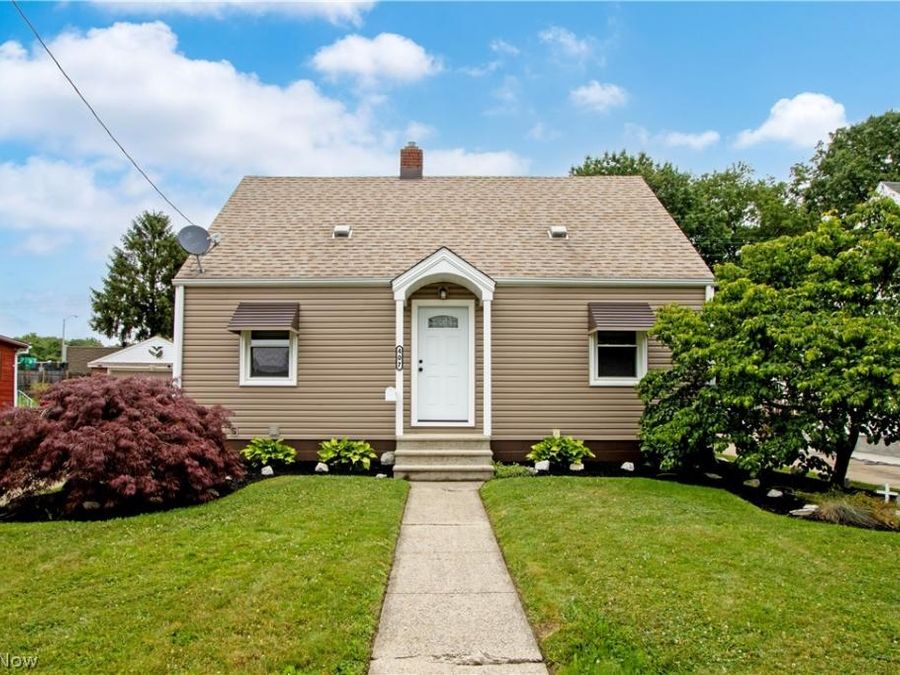 407 Oxford Avenue , Akron, OH 44310 Photo 1