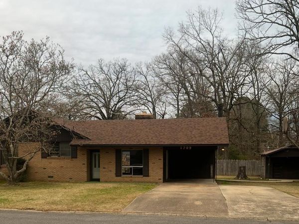 1209 Oak Avenue , Crossett, AR 71635
