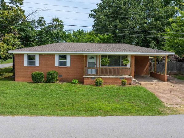 206 Union , Cave City, AR 72521