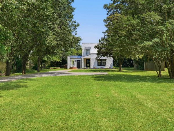 1722 Chisholm Rd, Florence, AL 35630