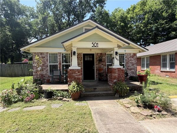 501 W 6th Street , Russellville, AR 72801