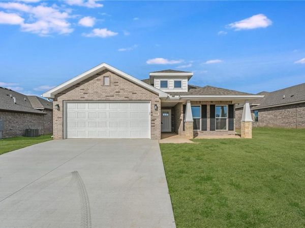 1916 Porter Street , Pea Ridge, AR 72751