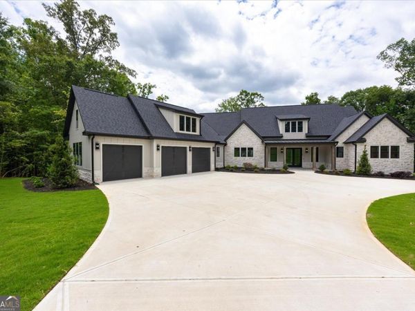 106 Equestrian Court, Forsyth, GA 31029