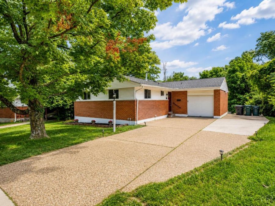 3449 Anaconda Drive, Cincinnati, OH 45211 Photo 2