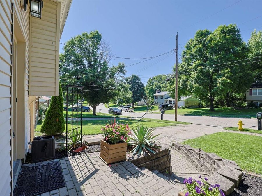 1874 Leway Drive, Fairfield, OH 45014 Photo 3