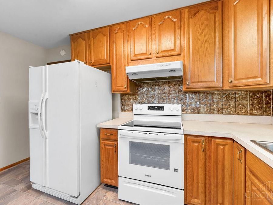 9334 Meadow Ridge Drive, West Chester, OH 45241 Photo 11