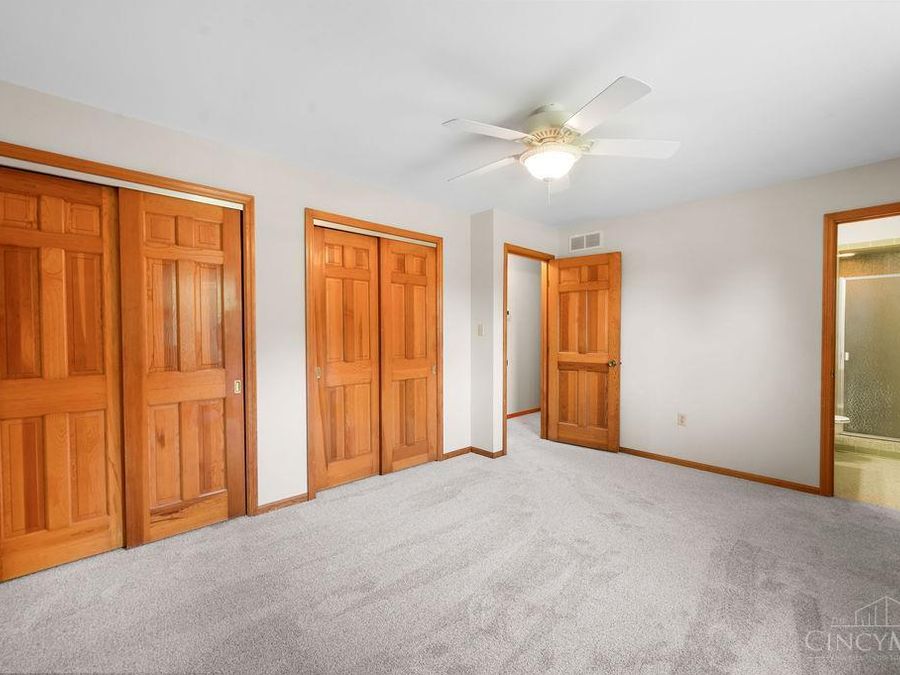 9334 Meadow Ridge Drive, West Chester, OH 45241 Photo 18