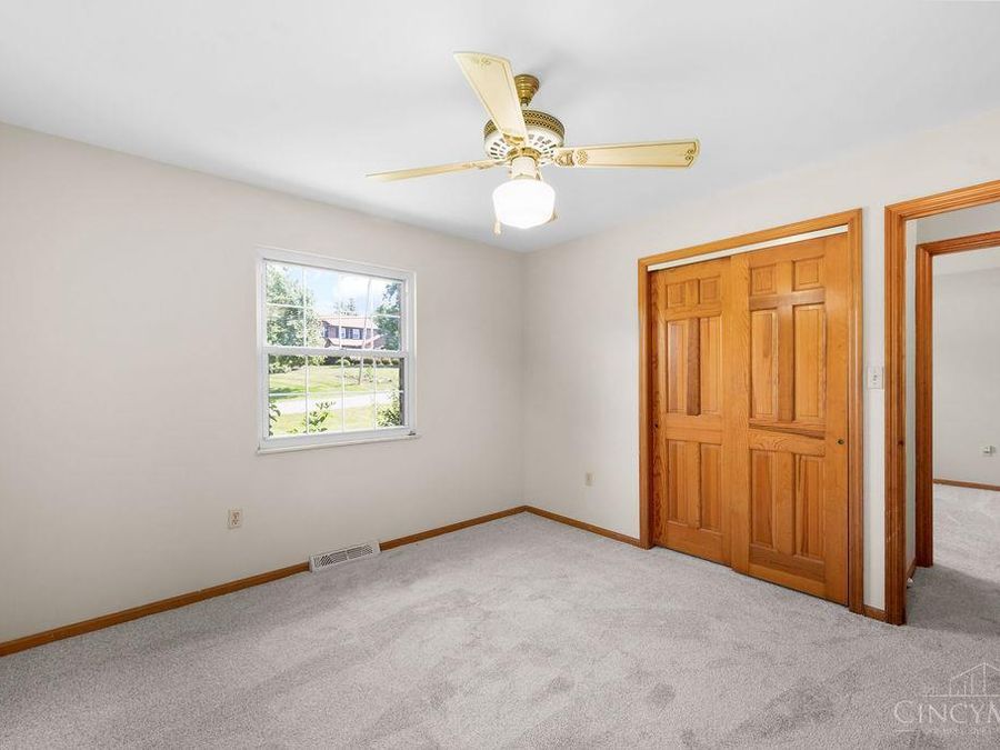 9334 Meadow Ridge Drive, West Chester, OH 45241 Photo 20