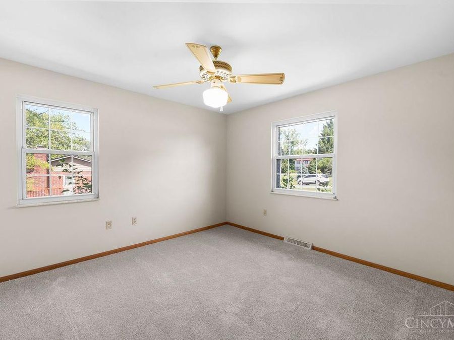 9334 Meadow Ridge Drive, West Chester, OH 45241 Photo 21