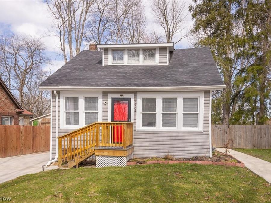 3782 Edgepark Drive , Akron, OH 44319 Photo 1