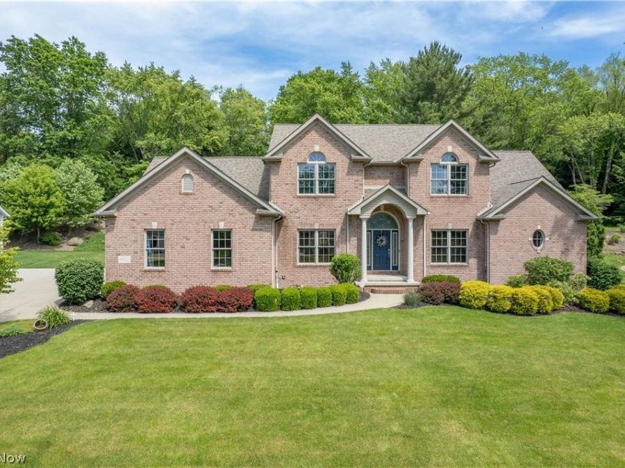 6612 Greyhawk Street NW, Canton, OH 44708 Photo 1