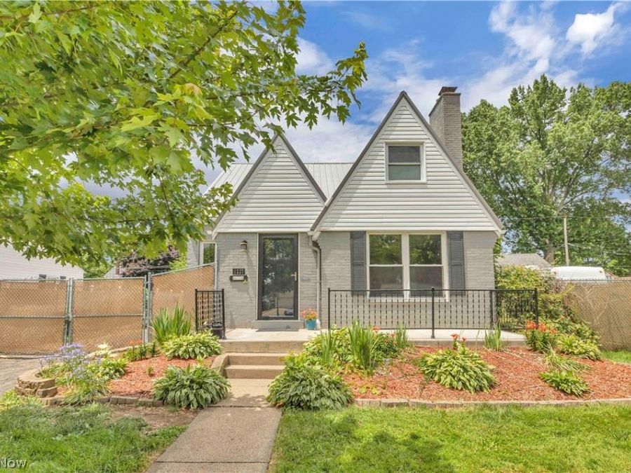 1227 Manor Avenue SW, Canton, OH 44710 Photo 1