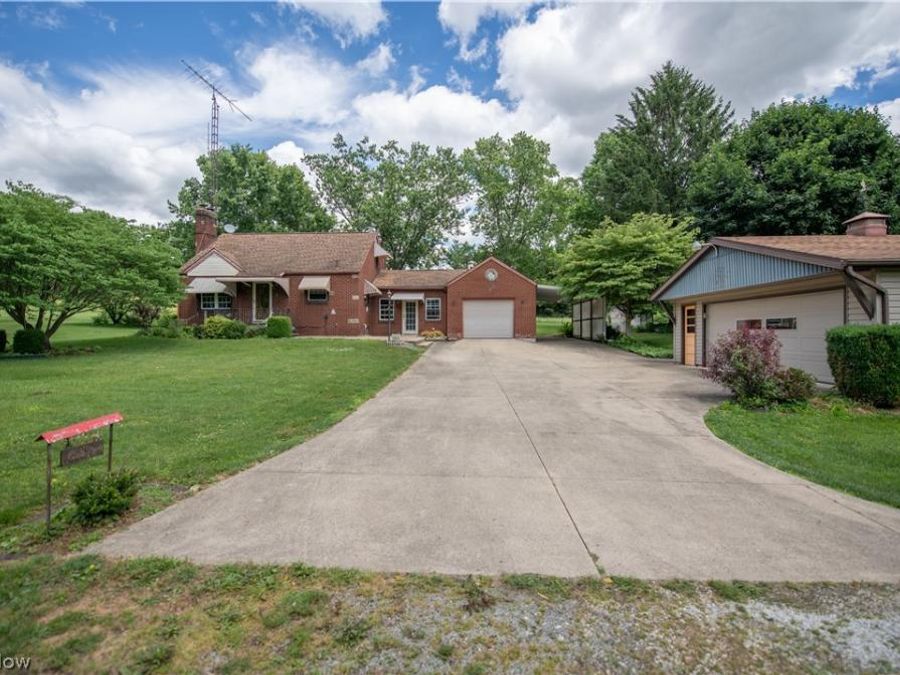 3063 Diamond Street NE, Canton, OH 44721 Photo 1