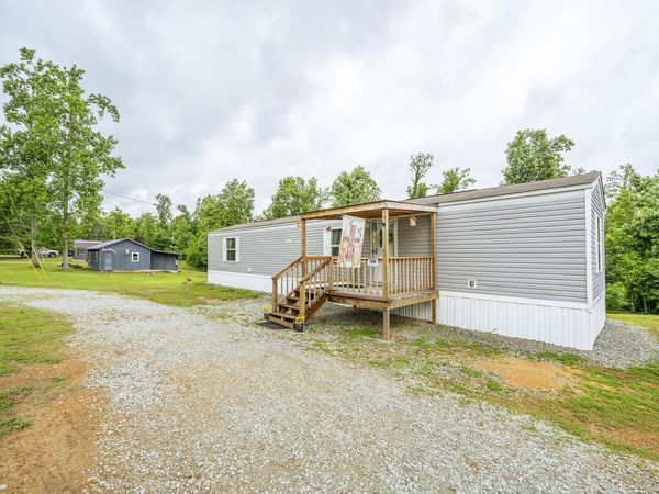 3275 GLENDALE RD, Adamsville, TN 38310