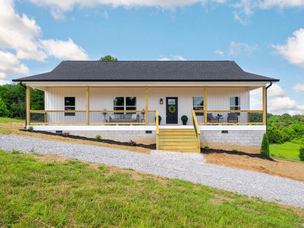 146 Young Lane, Decatur 37322