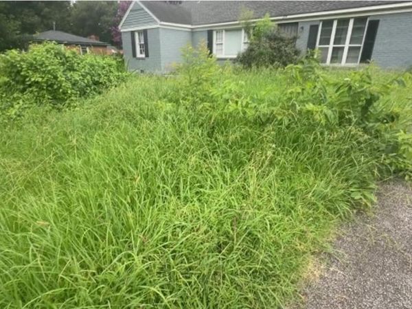 1300 Pera Drive , Memphis, TN 38127