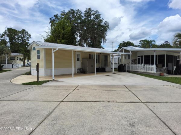 1074 FRONT Street, Unit 84, Welaka, FL 32193