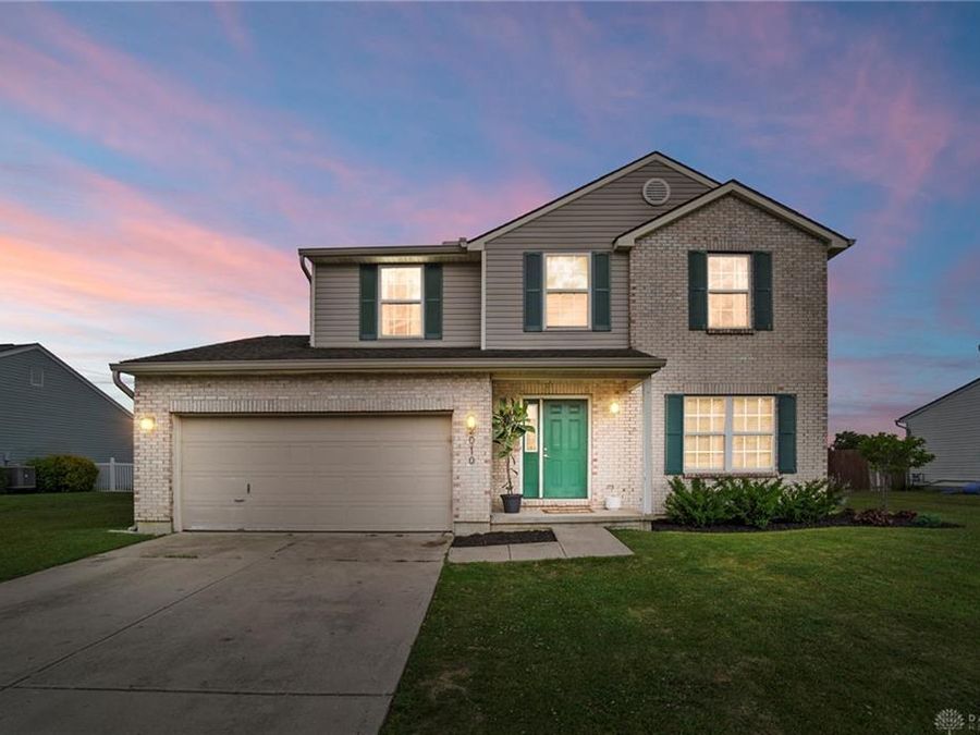 2010 Clearstream Way, Englewood, OH 45315 Photo 1
