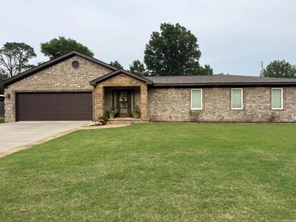 2119 COKER HAMPTON , Stuttgart, AR 72160