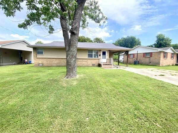 121 Magnolia S , Trumann, AR 72472