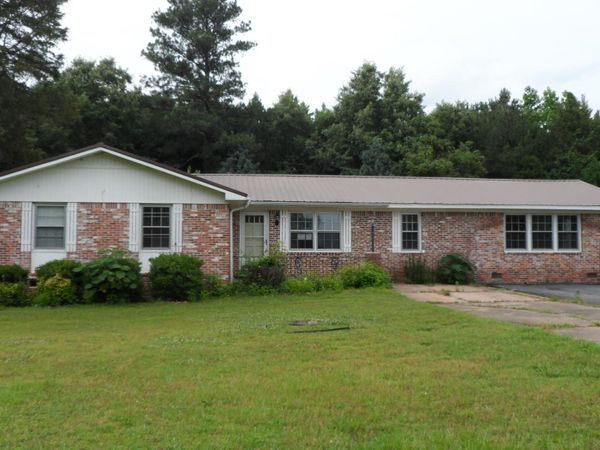 975 Riverside Drive, Gadsden, AL 35901
