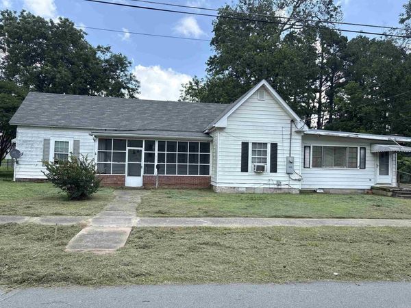 303 Reynolds , Lonoke, AR 72086