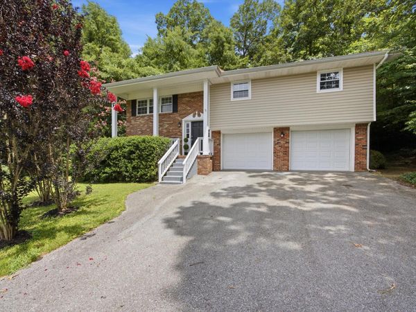 1425 Clearpoint Drive, Hixson 37343