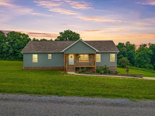 120 County Road 891 , Etowah, TN 37331