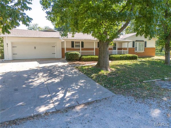 826 S Elm Street , Vandalia, IL 62471