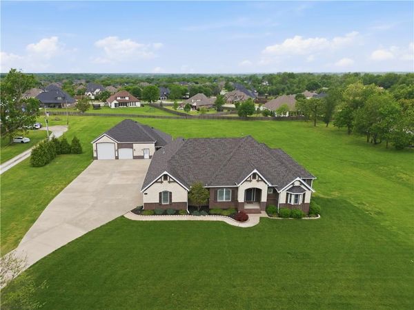 571 S Rainbow Road , Cave Springs, AR 72718