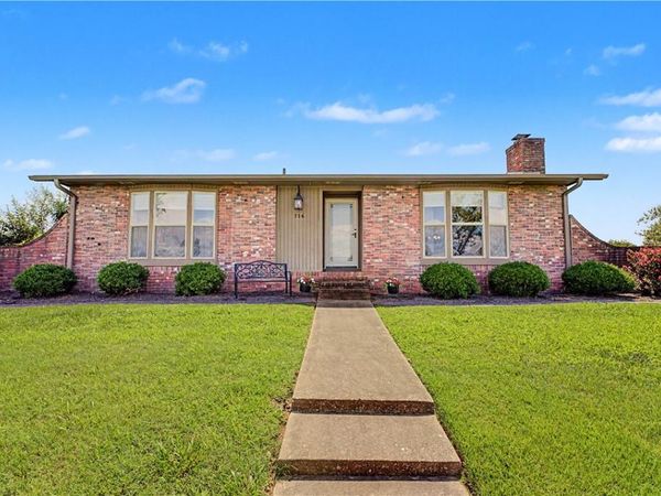 714 Riviera Drive , Rogers, AR 72758
