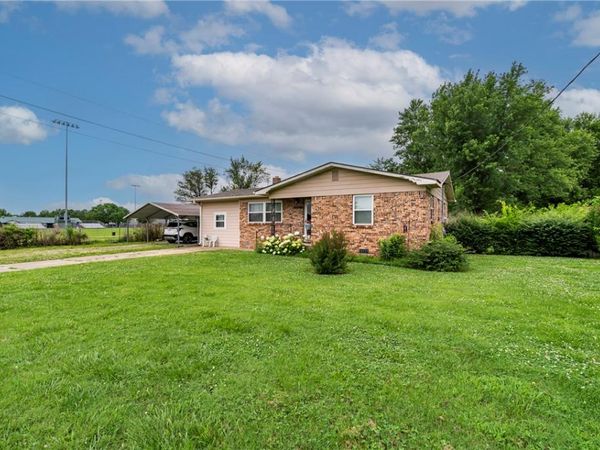 701 E Sumac Street , Rogers, AR 72756