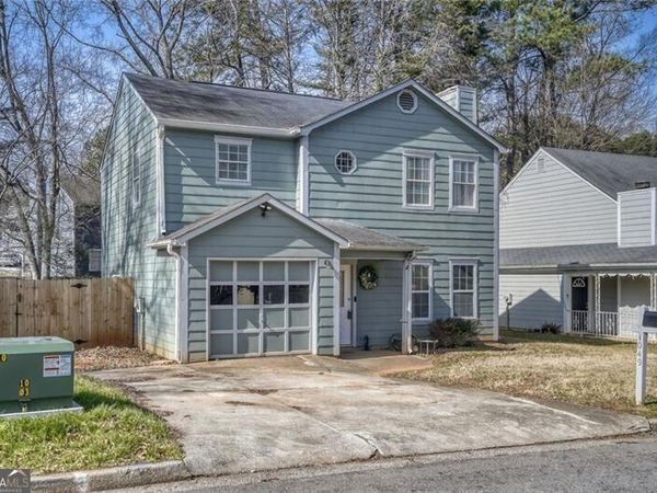 1049 Autumn Crest Drive, Stone Mountain, GA 30083