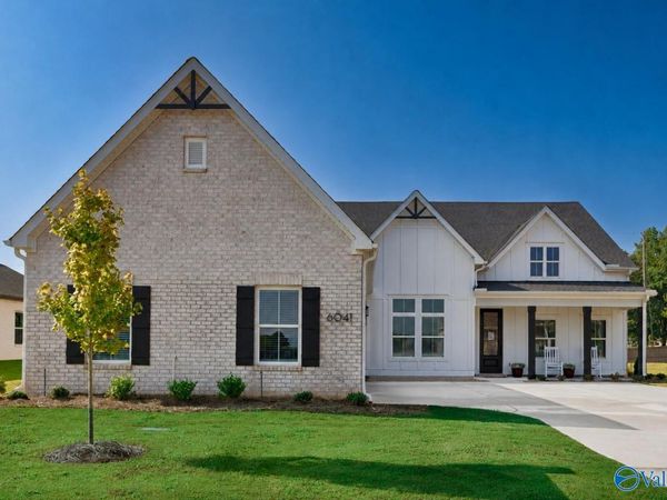 6041 Margie Collins Drive, Owens Cross Roads, AL 35763