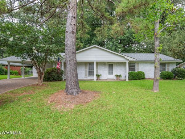 702 Cypress, Starkville, MS 39759