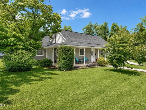 607 South 2nd Street, Elizabethton, TN 37643