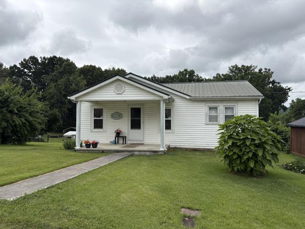 204 Blair Avenue , Sweetwater, TN 37874
