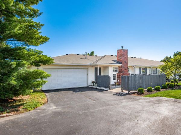 8371 Greyhawk Circle , Columbus, OH 43240