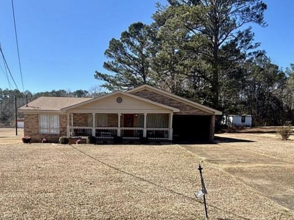 2740 16th Avenue, Lanett, AL 36863