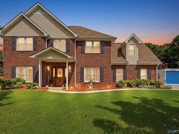 110 Golden Oak Drive, Huntsville, AL 35806