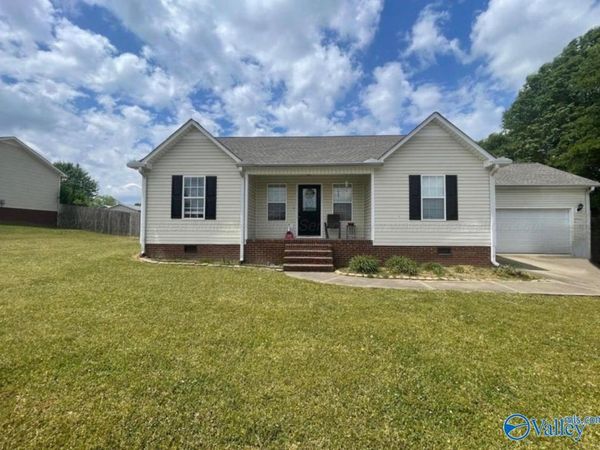 40 Walley Drive, Arab, AL 35016