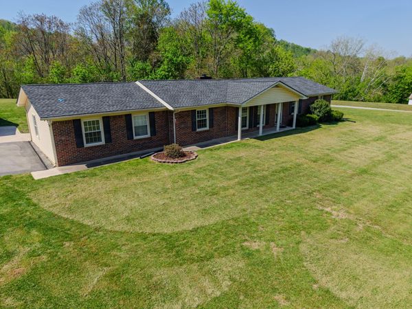 5027 Rocky Point Rd , Cookeville, TN 38506