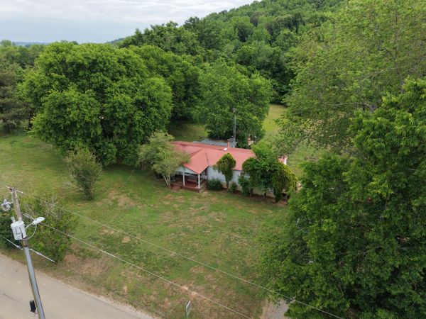 102 Sugar Tree Rd , Pulaski, TN 38478