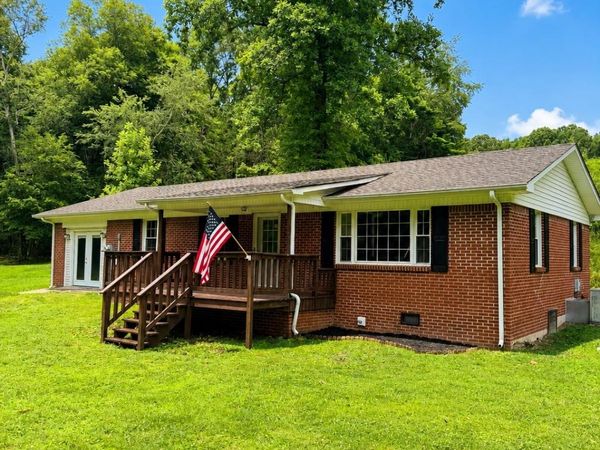 401 McClure St , Red Boiling Springs, TN 37150