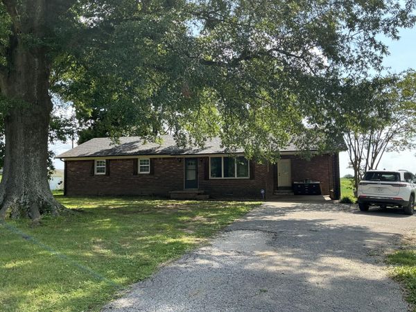 198 S Cavalier Dr , Alamo, TN 38001