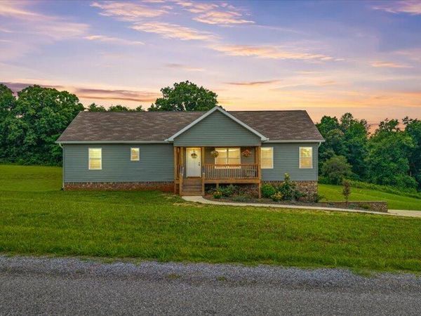120 County Road 891 , Etowah, TN 37331