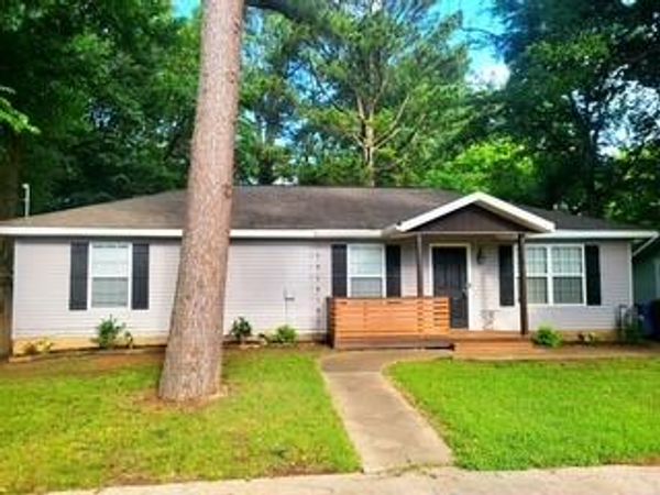 517 S Washington Avenue , Fayetteville, AR 72701